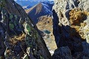 64 Da un roccioso canale vista sulla Valsambuzza